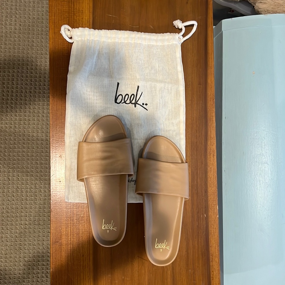 beek sandals